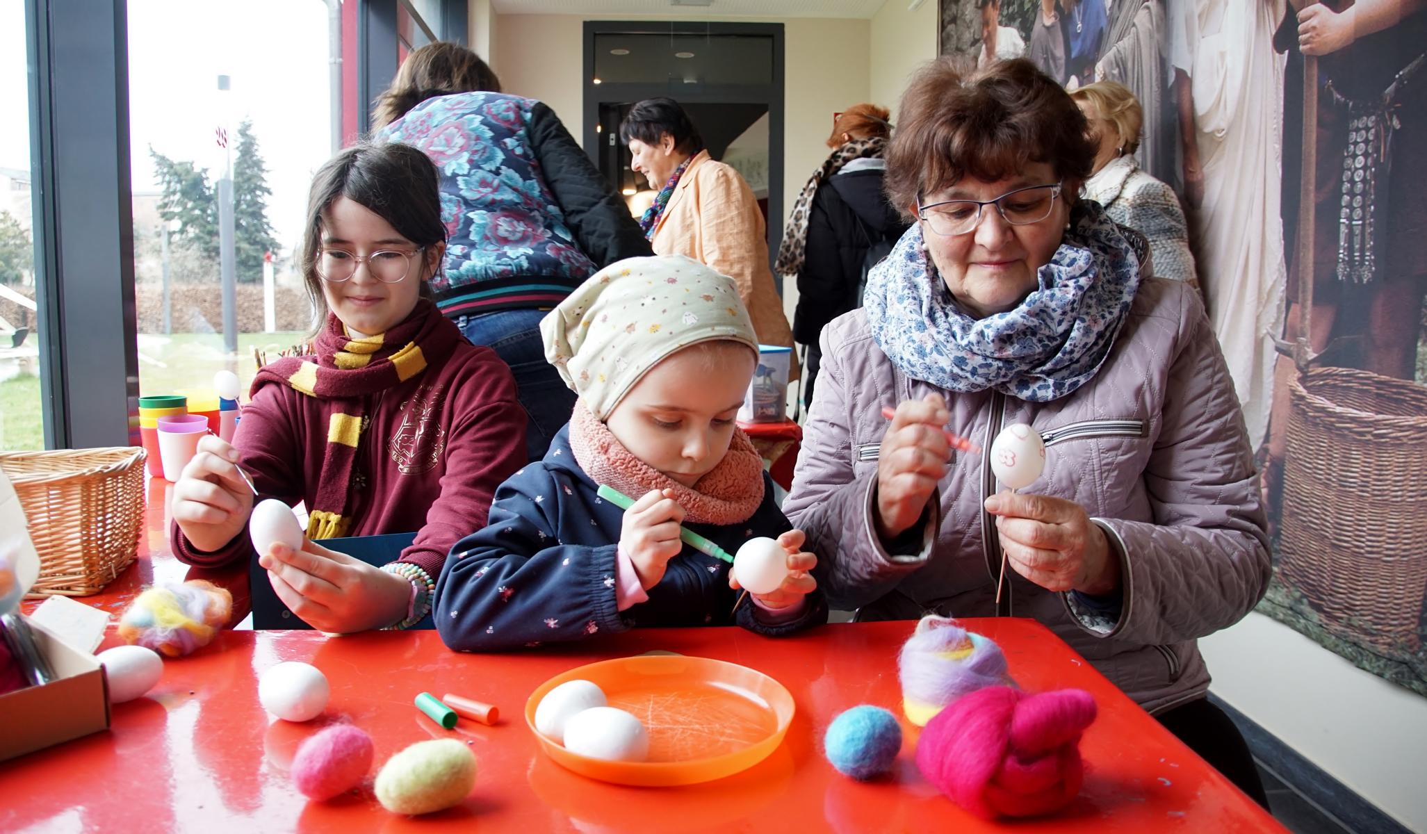 Großes Osterfest im Park des Winckelmann-Museums